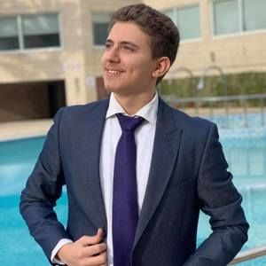 Meet your Posher, Dana